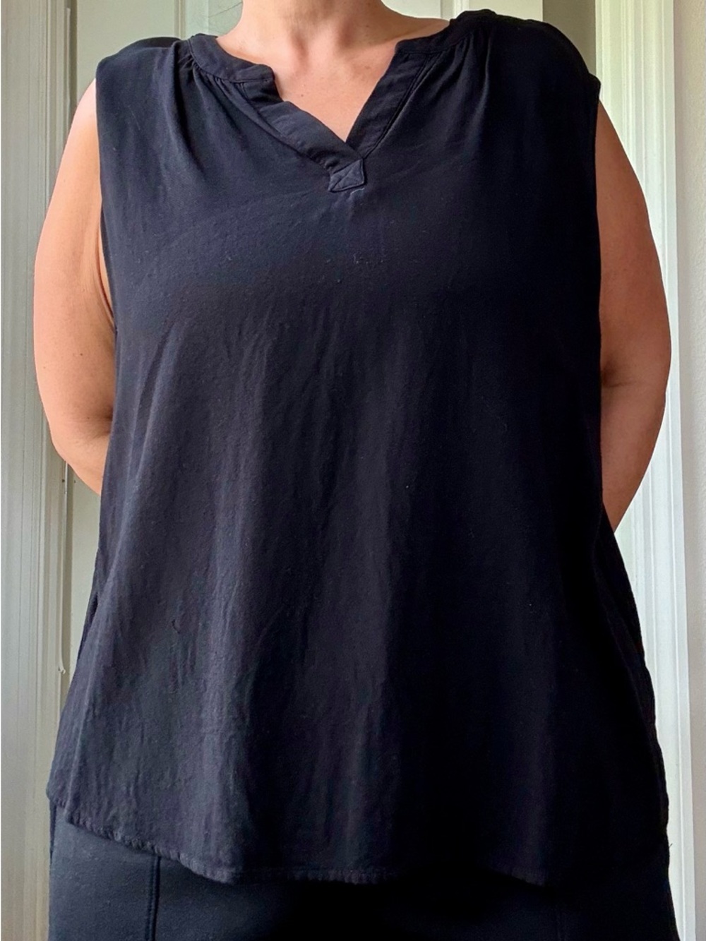 Amazon Essentials Black Sleeveless V-Neck Tank